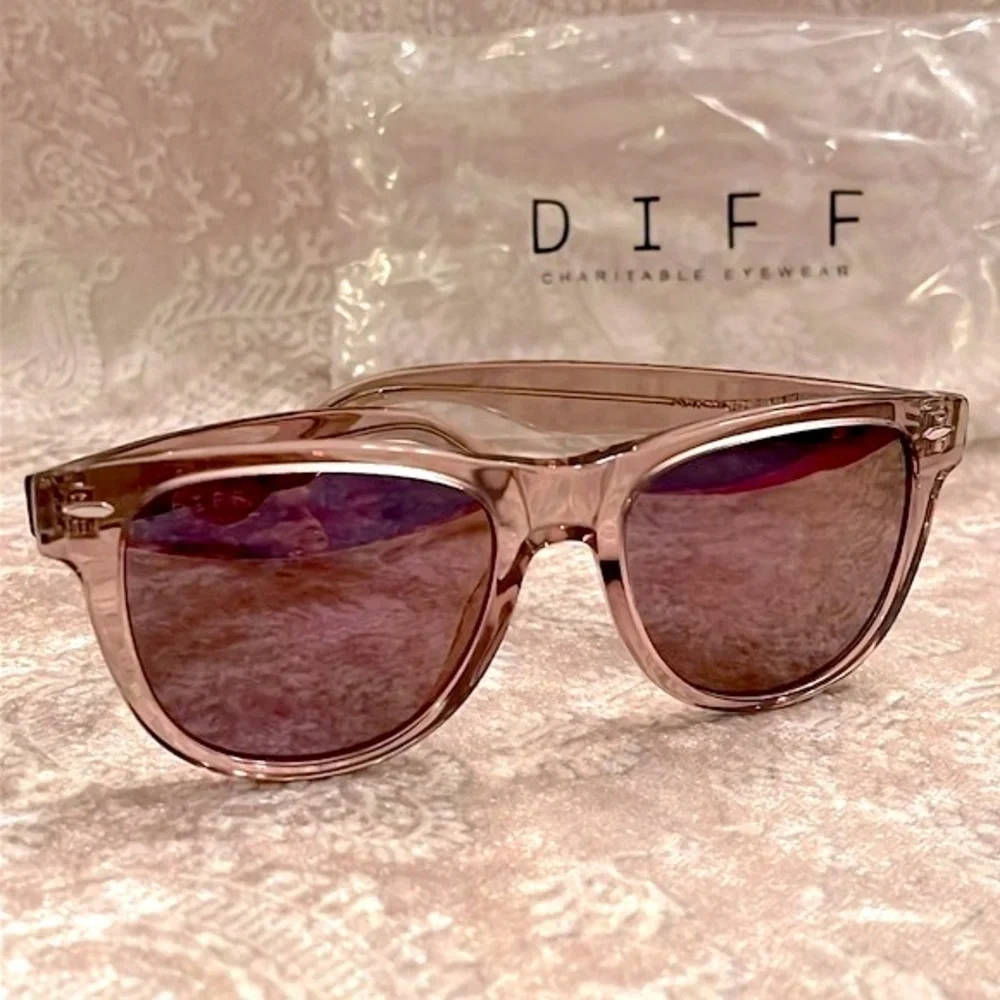 Brand New DIFF Eyewear Kota Polarized Sunglasses Mirrored Lens Translucent Frame